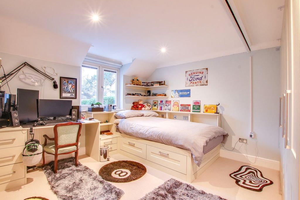 Additional image 16 of 5 bed detached house for saleArmstrong Road, Brockenhurst SO42