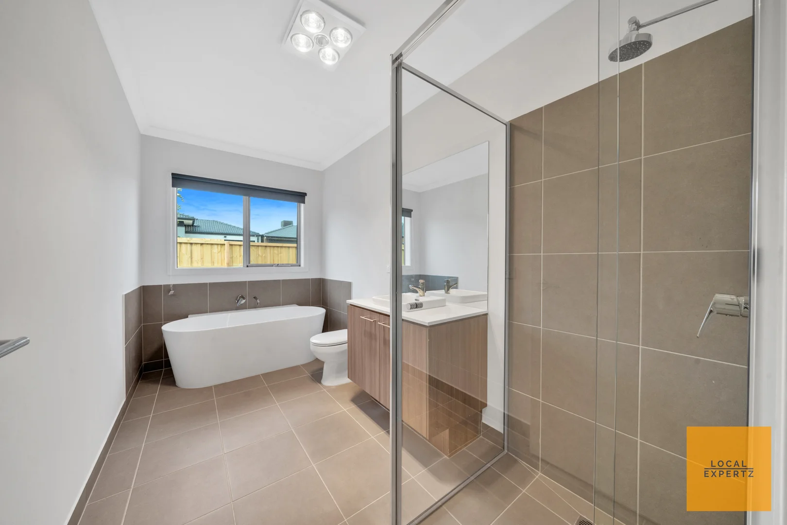 99 Kingdom Boulevard, Weir Views VIC 3338 photo 5