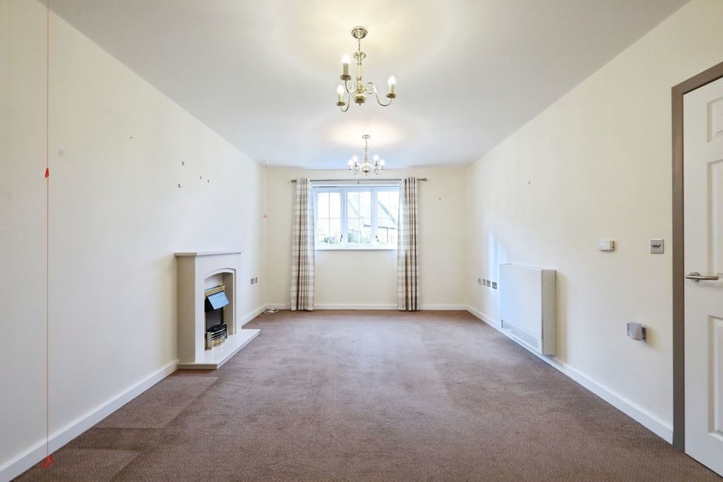1 bed flat for saleSargent Square, Broadway, Worcestershire WR12 photo 4