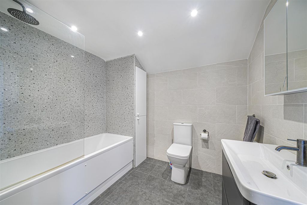 Additional image 12 of 4 bed flat for saleHighland Road, Bromley BR1