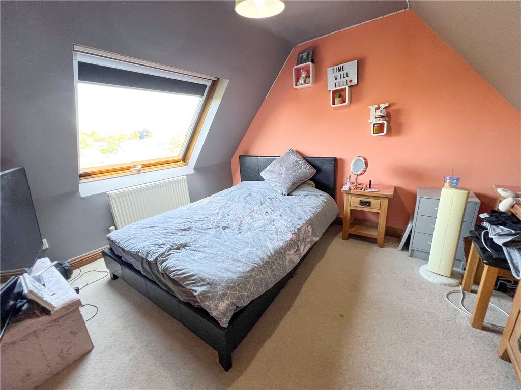 Additional image 10 of 6 bed semi-detached house for saleSalisbury Crescent, Blandford Forum, Dorset DT11