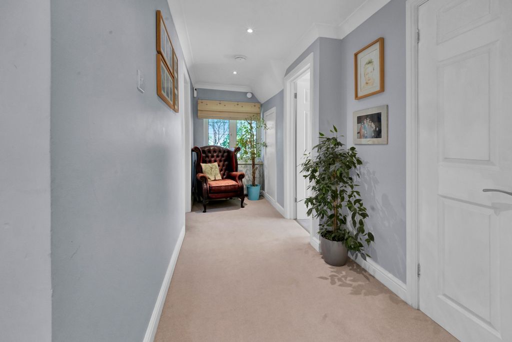 Additional image 14 of 5 bed detached house for saleThe Close, Bourne End SL8