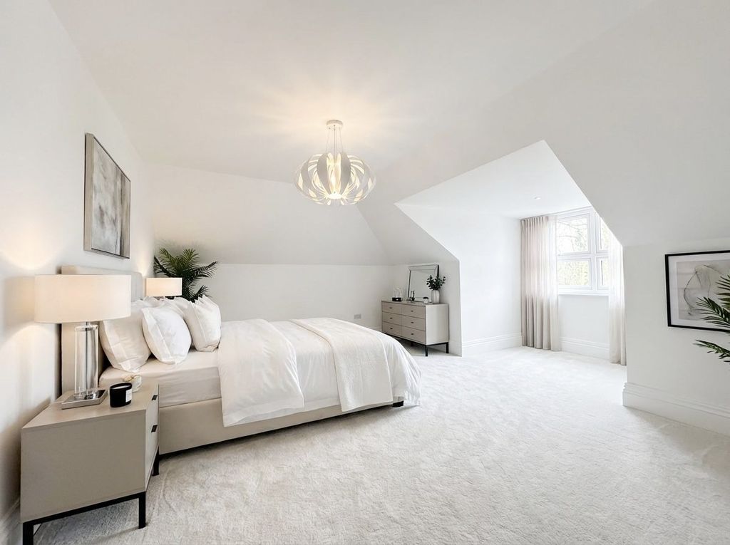 Additional image 14 of 5 bed detached house for saleThe Sherwoods, Doddinghurst, Brentwood CM15
