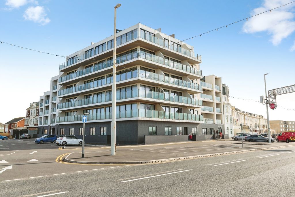 Additional image 3 of 2 bed flat for saleNew South Promenade, Blackpool, Lancashire FY4
