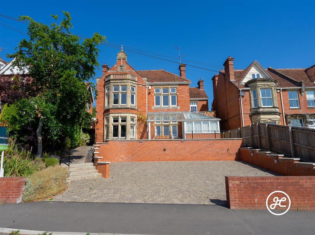 5 bed detached house for saleDurleigh Road, Bridgwater TA6