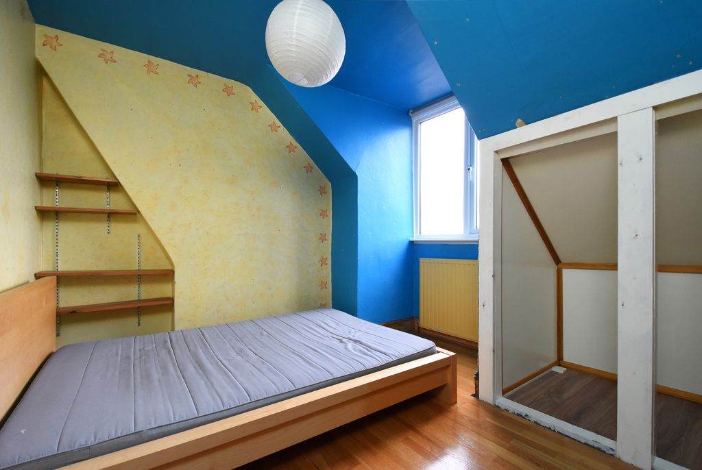 Additional image 10 of 3 bed flat for saleLytchet Road, Bromley BR1