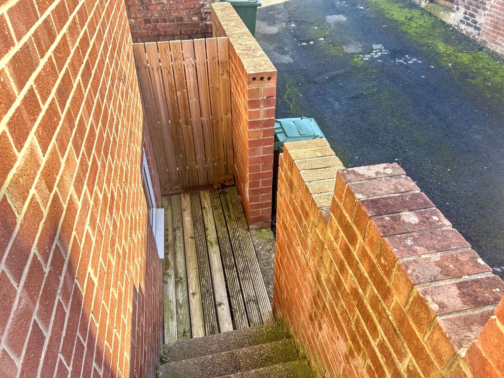 Additional image 12 of 2 bed flat for saleLyndhurst Terrace, Swalwell, Newcastle Upon Tyne NE16