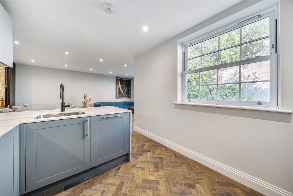Additional image 16 of 2 bed flat for saleWoodlands Road, Bromley BR1