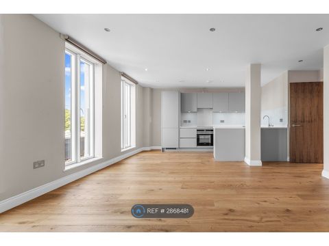 Lyden Court, London N19
