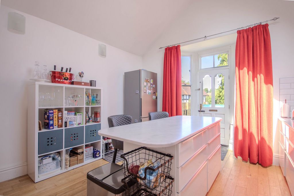 Additional image 4 of 3 bed flat for saleFields Road, Newport NP20