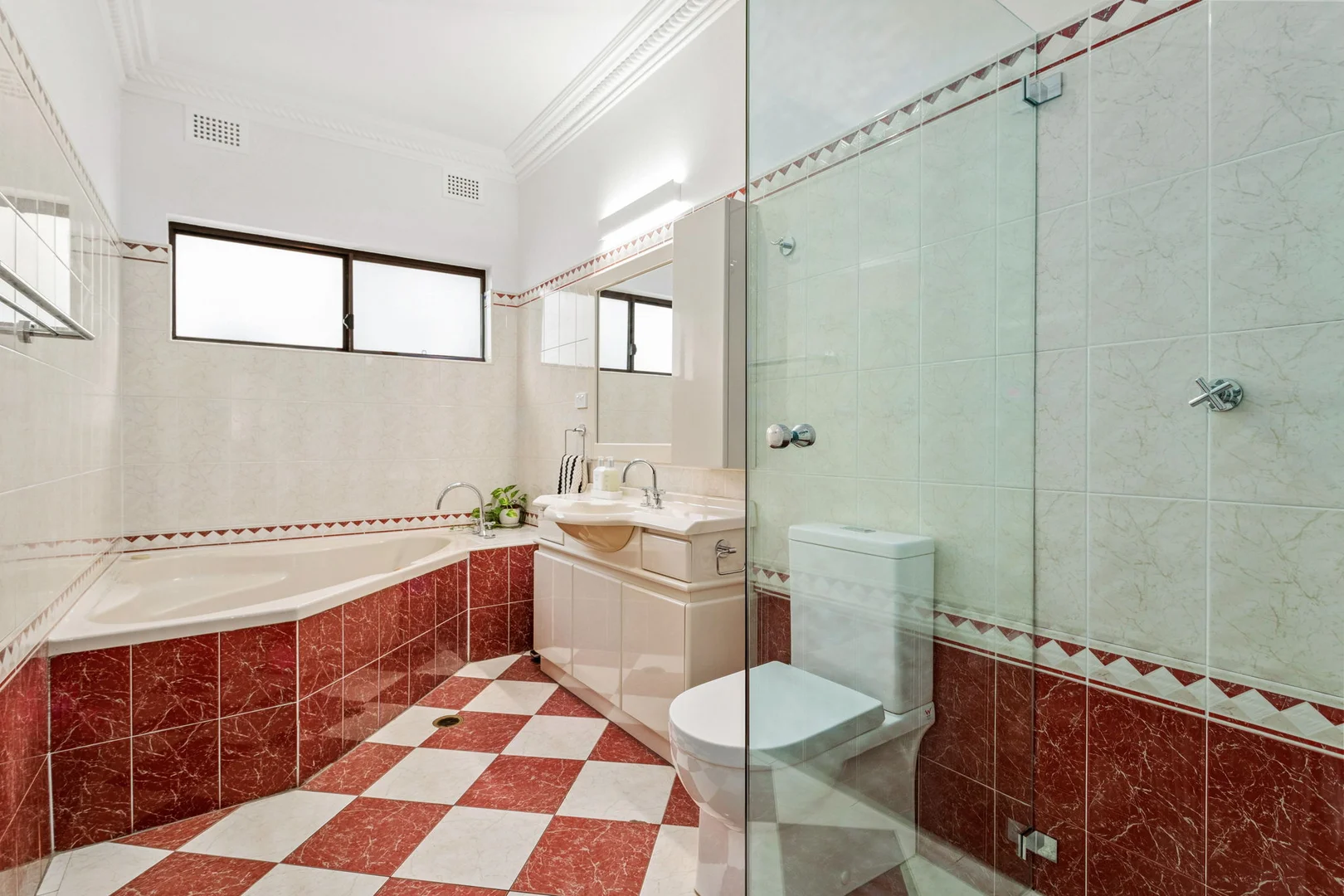 Additional image 8 of 34 Carwar Avenue, Carss Park NSW 2221