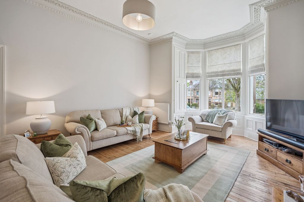 Additional image 4 of 3 bed flat for salePark Terrace, Stirling FK8