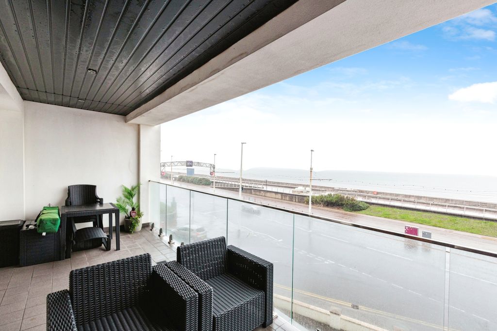 Additional image 3 of 1 bed flat for sale647-655 New South Promenade, Blackpool, Lancashire FY4