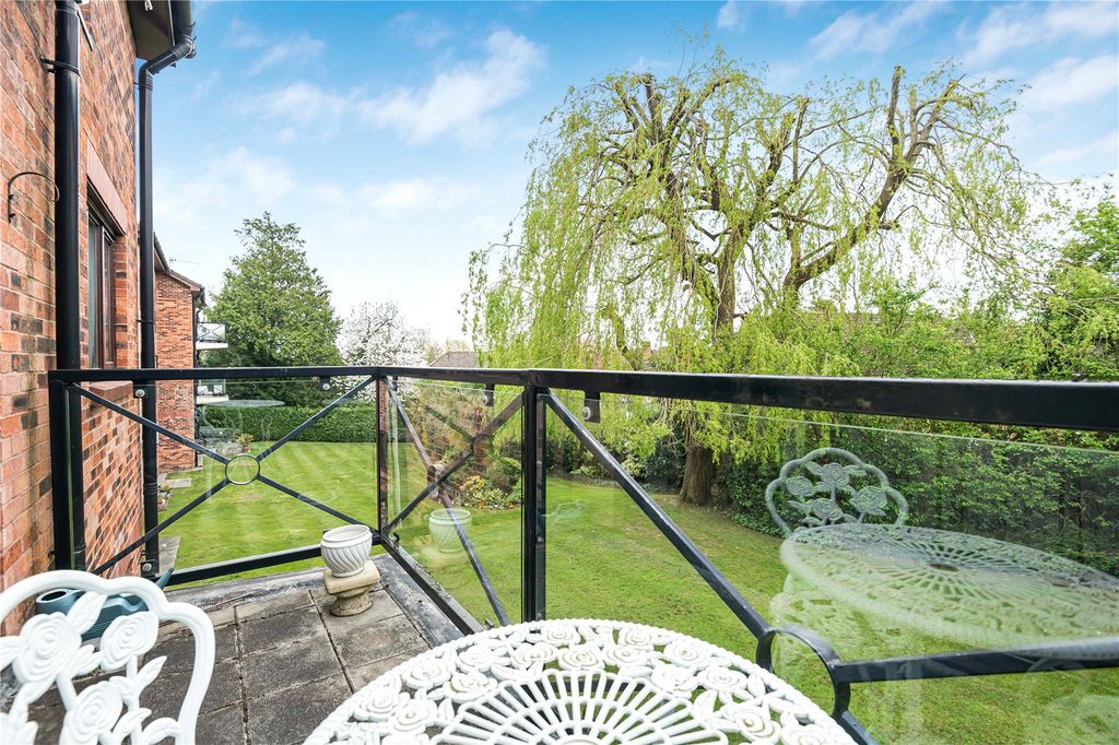 Additional image 7 of 3 bed flat for saleAllum Lane, Elstree, Borehamwood, Hertfordshire WD6