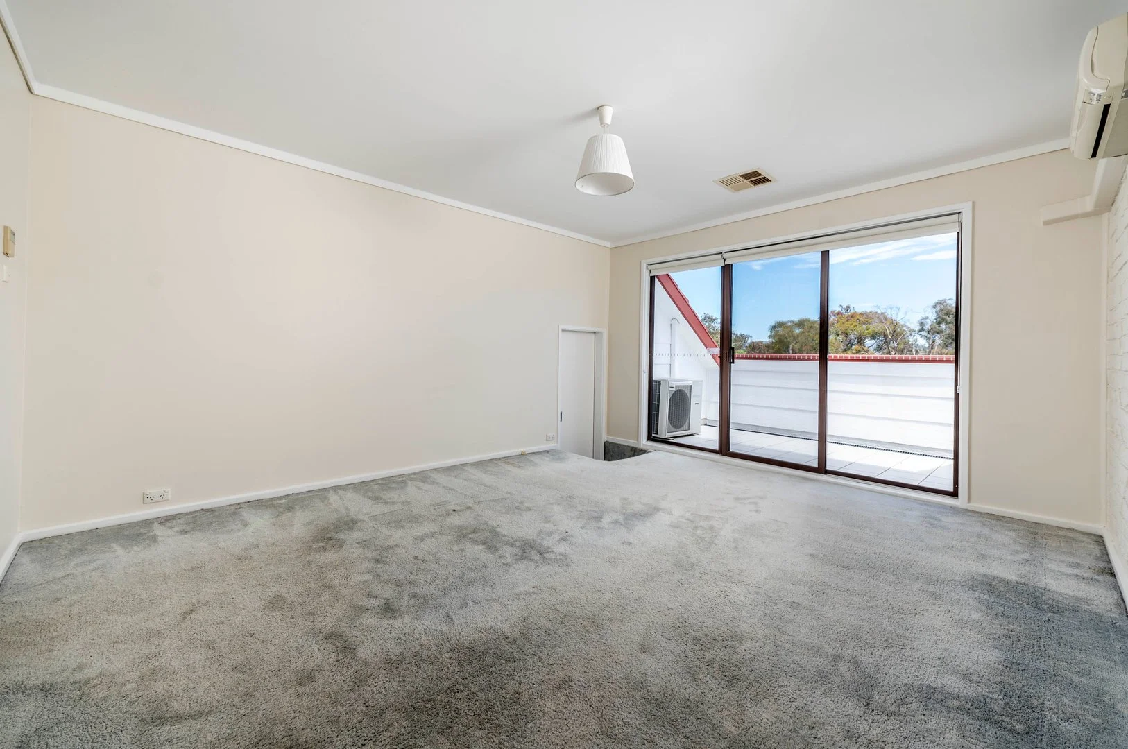 Additional image 11 of 7 Courtice Close, Fadden ACT 2904