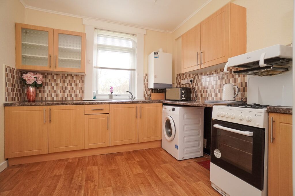 Additional image 3 of 4 bed flat for saleCanberra Avenue, Clydebank G81