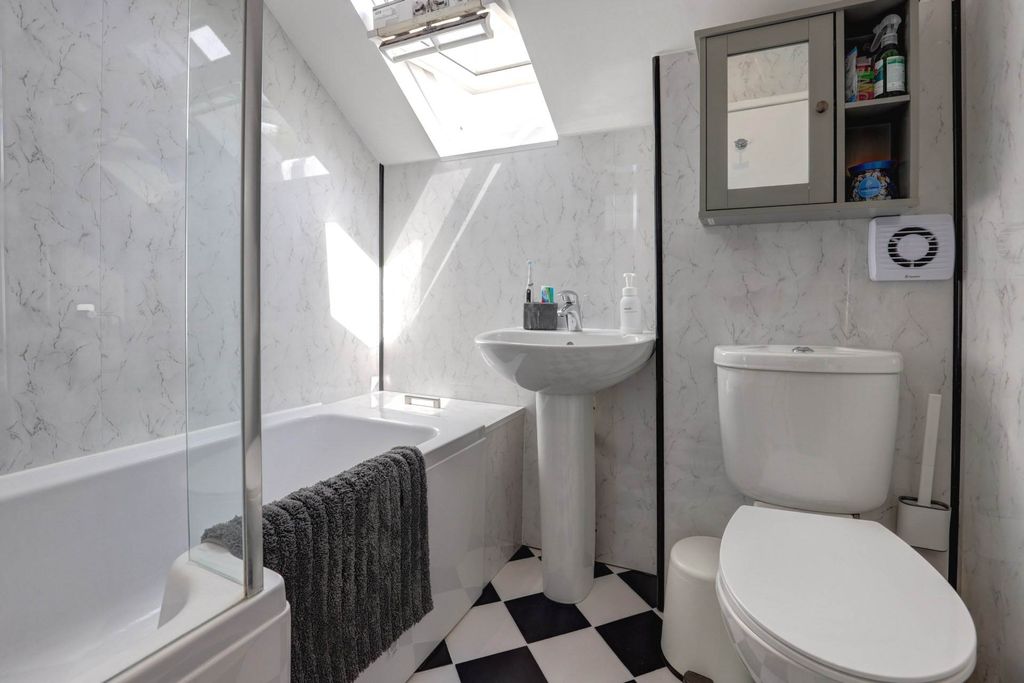 Additional image 7 of 1 bed flat for saleSalisbury Road, Blandford Forum DT11