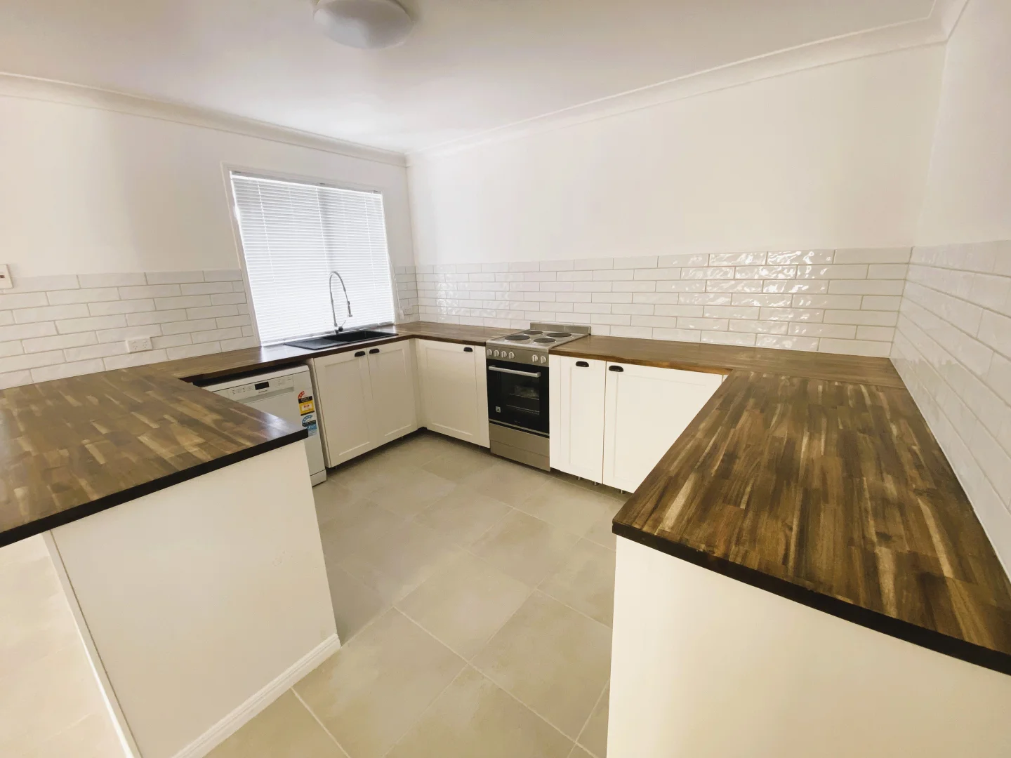 Additional image 4 of 1/136 Greenacre Drive, Parkwood QLD 4214