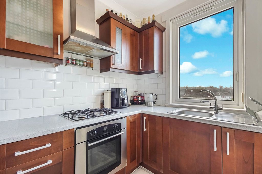 2 bed flat for saleCarleith Avenue, Clydebank, West Dunbartonshire G81 photo 3