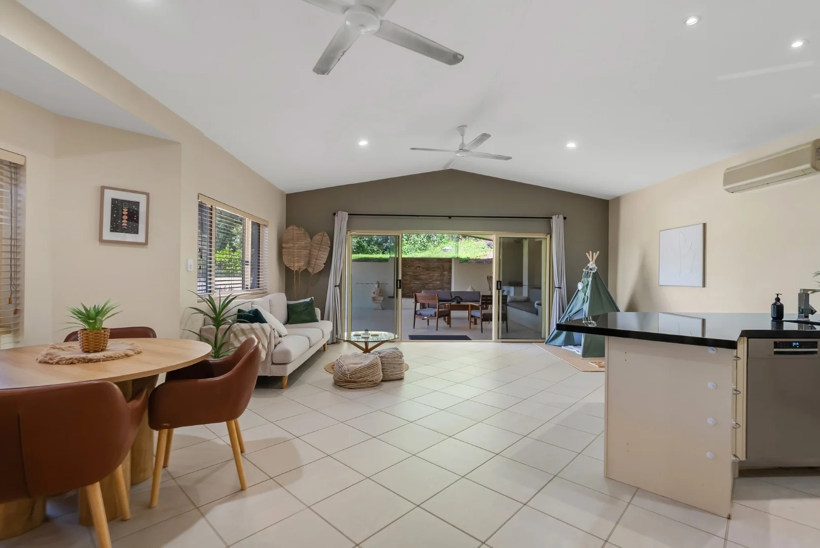 Additional image 3 of 17 West Parkridge Drive, Brinsmead QLD 4870