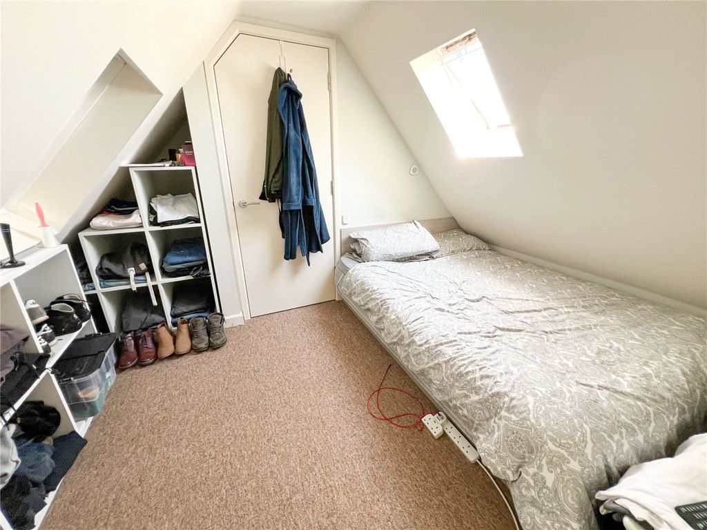 Additional image 18 of 6 bed semi-detached house for saleSalisbury Crescent, Blandford Forum, Dorset DT11