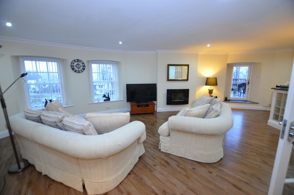 Additional image 4 of 5 bed terraced house for sale32 Tremayne House Park Drive, Bodmin PL31