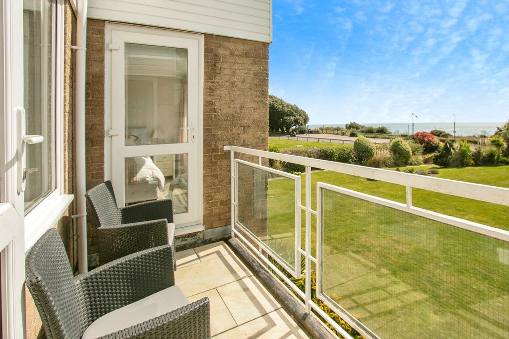 Additional image 14 of 3 bed flat for saleGrove Road, Bournemouth, Dorset BH1