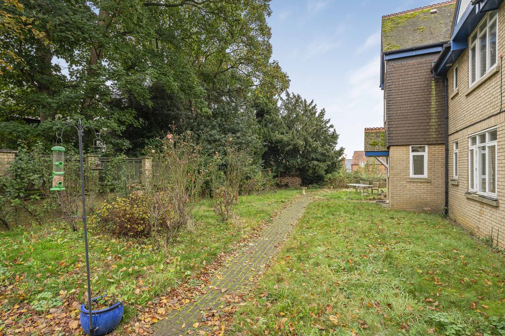 Additional image 19 of 12 bed detached house for saleManor Road, Brackley, Northamptonshire NN13