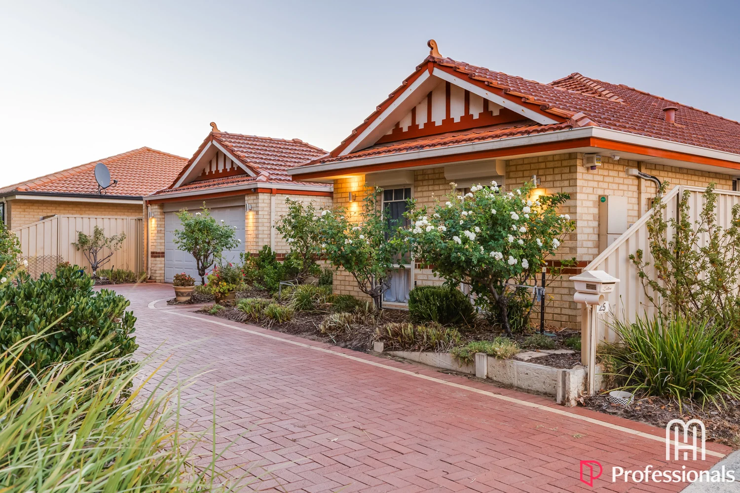 25 Brockwell Parkway, Landsdale WA 6065