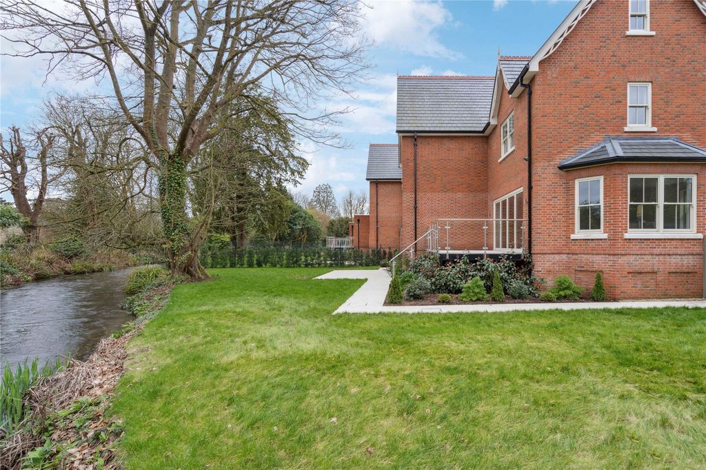 Additional image 18 of 6 bed detached house for saleThe Old Nursery, Hedsor Road, Bourne End, Buckinghamshire SL8