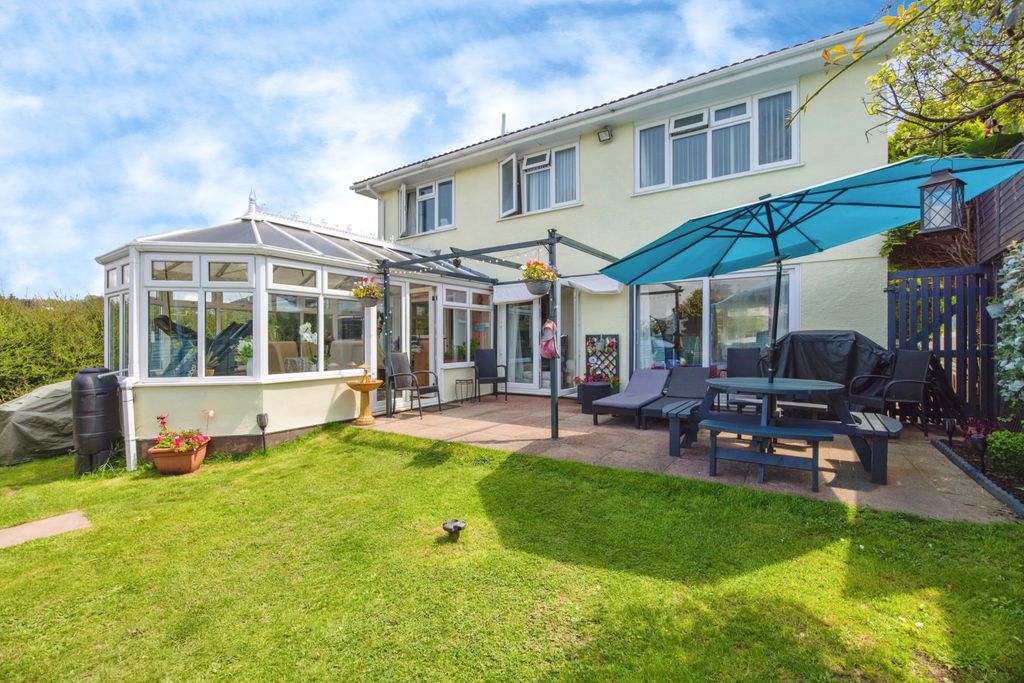 Additional image 2 of 4 bed detached house for saleHomefield Park, Bodmin, Cornwall PL31
