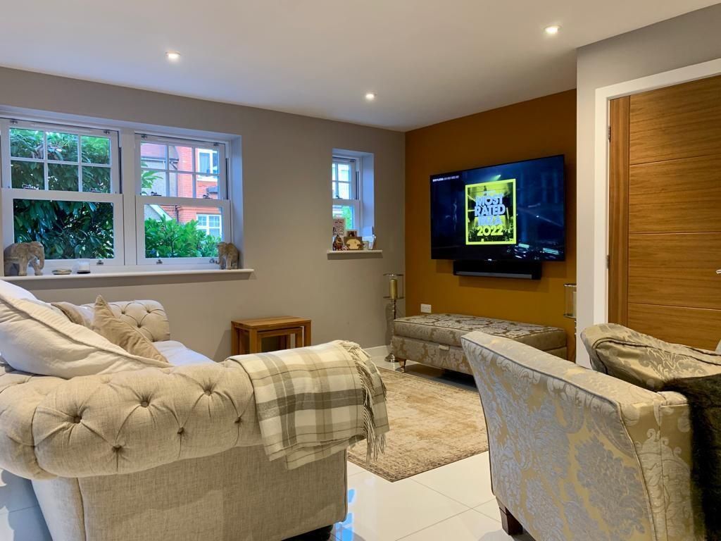 Additional image 2 of 2 bed flat for saleWestbury View, Brentwood CM14