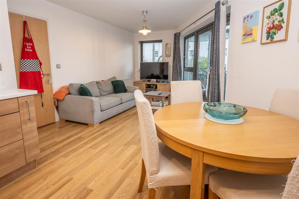 Additional image 10 of 2 bed flat for saleRollason Way, Brentwood CM14