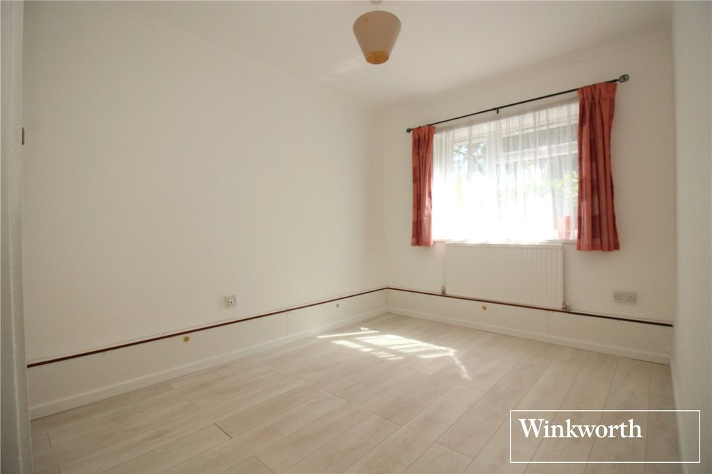 Additional image 7 of 2 bed flat for saleAllerton Road, Borehamwood WD6