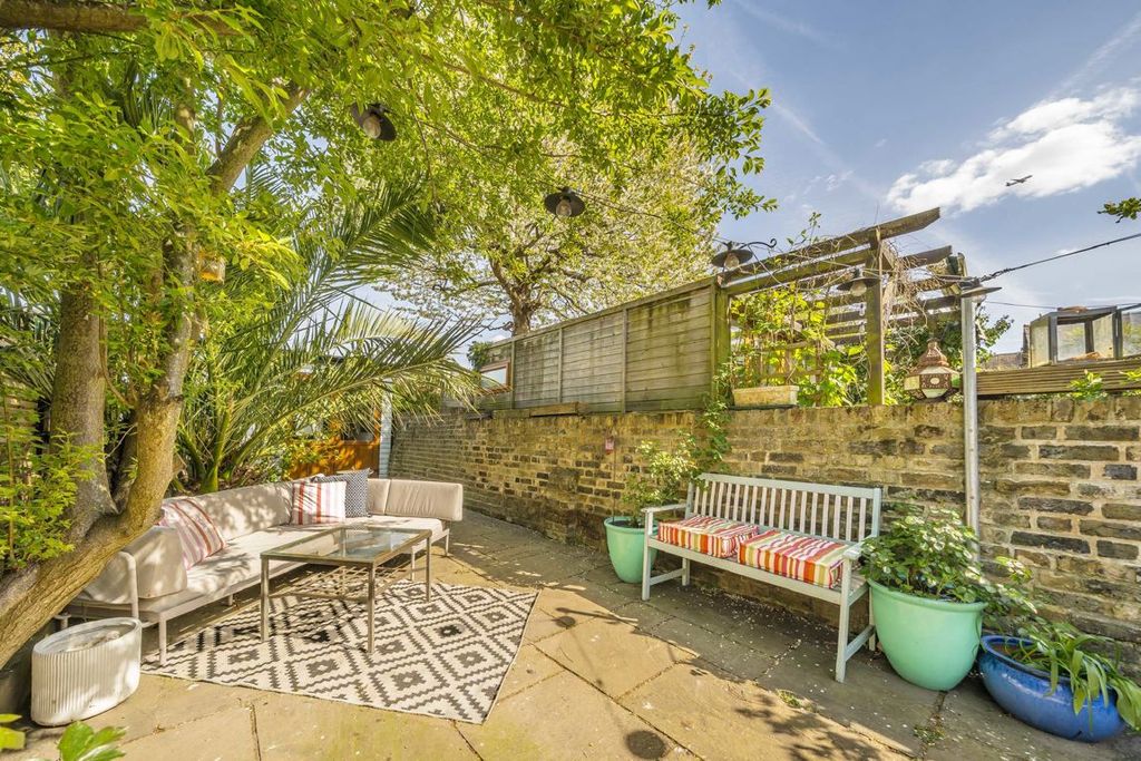 Additional image 8 of 3 bed terraced house for saleBrook Road South, Brentford TW8