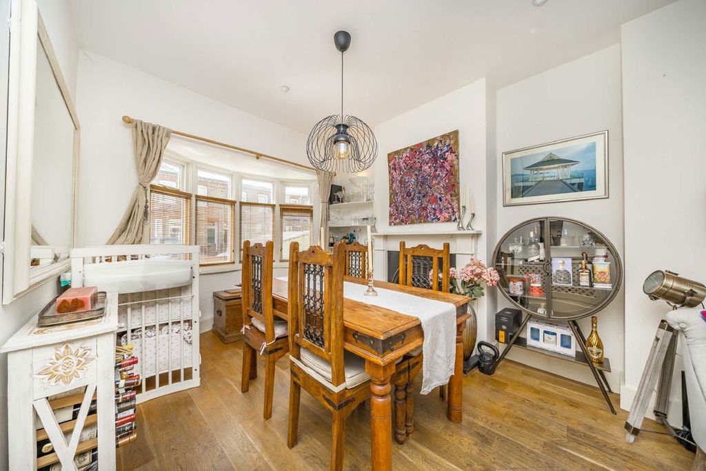 Additional image 3 of 3 bed terraced house for saleBrook Road South, Brentford TW8