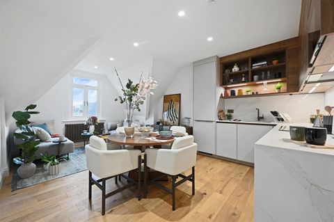 Newburgh Road, Acton, London W3