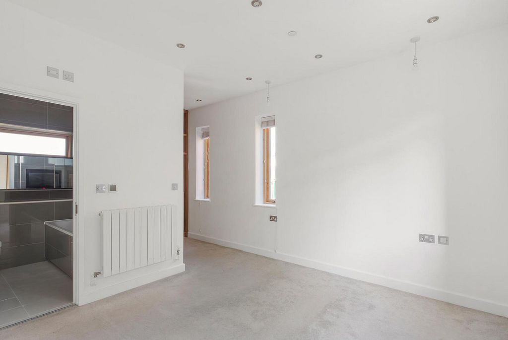 Additional image 6 of 4 bed semi-detached house for saleGibsons Place, Brentford TW8