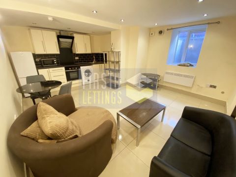St. James Road, Stoneygate LE2