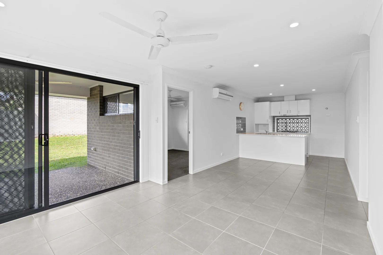 Additional image 3 of 16 Bloomfield Esplanade, South Maclean QLD 4280