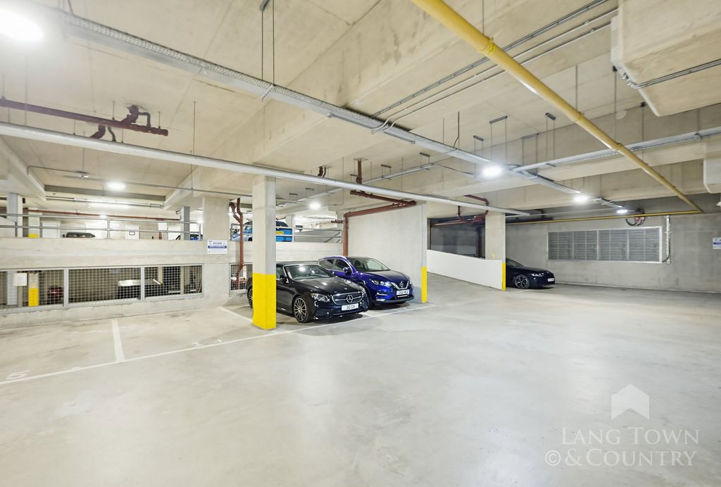 Additional image 22 of 2 bed penthouse for saleThe Azure, Cliff Road, The Hoe PL1