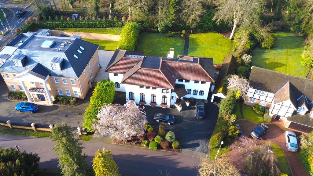 Additional image 41 of 5 bed detached house for saleBarham Avenue, Elstree, Borehamwood WD6