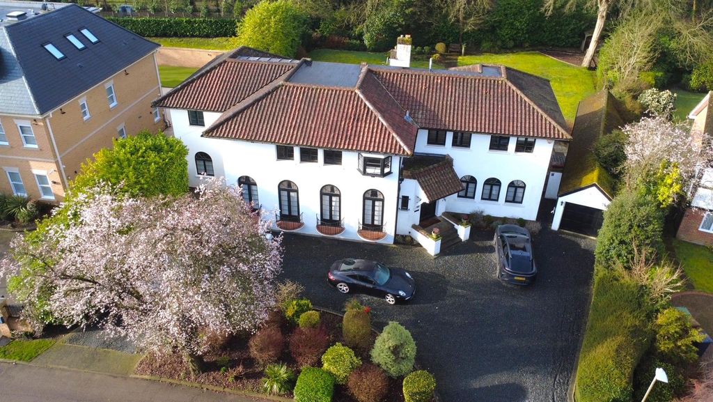 Additional image 43 of 5 bed detached house for saleBarham Avenue, Elstree, Borehamwood WD6