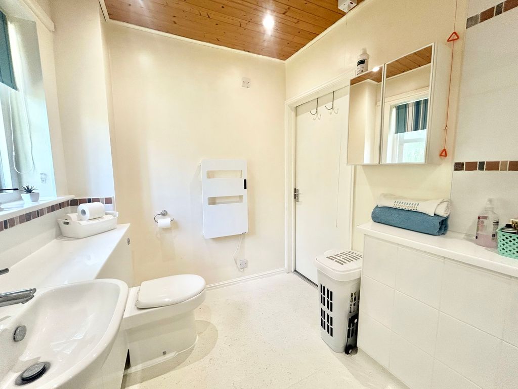 Additional image 24 of 2 bed flat for saleAvenue Court, Westgate, Bridlington YO16