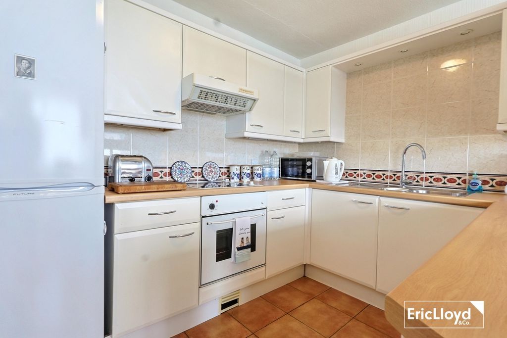 Additional image 11 of 2 bed flat for saleBlackball Lane, Brixham TQ5