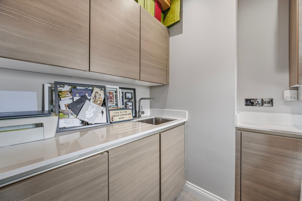 Additional image 9 of 2 bed flat for saleDaveylands, Wilmslow, Cheshire SK9