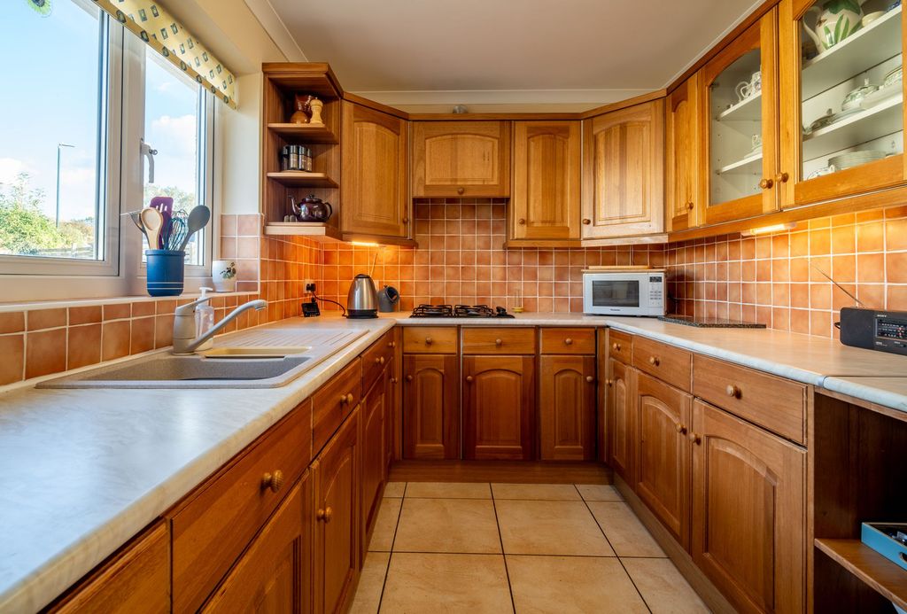 Additional image 10 of 3 bed detached bungalow for saleClos Winifred, Borth SY24