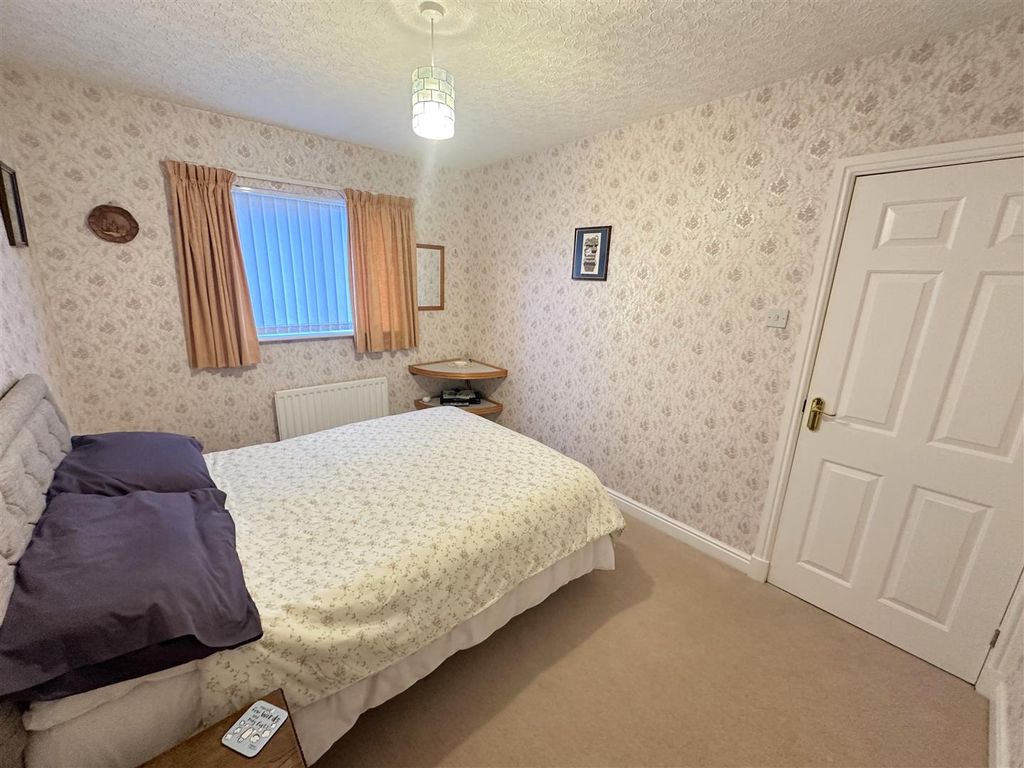 Additional image 21 of 3 bed detached bungalow for saleHoward Gardens, Brampton CA8
