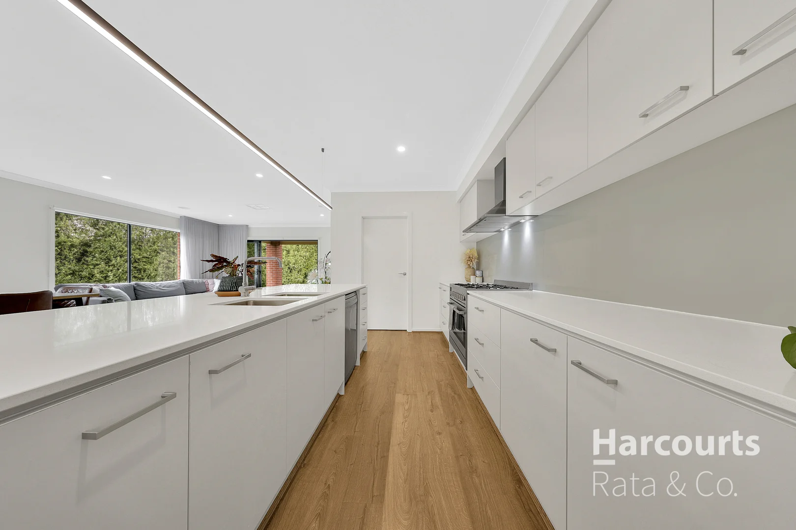 16 Metropolis Way, Donnybrook VIC 3064 photo 4