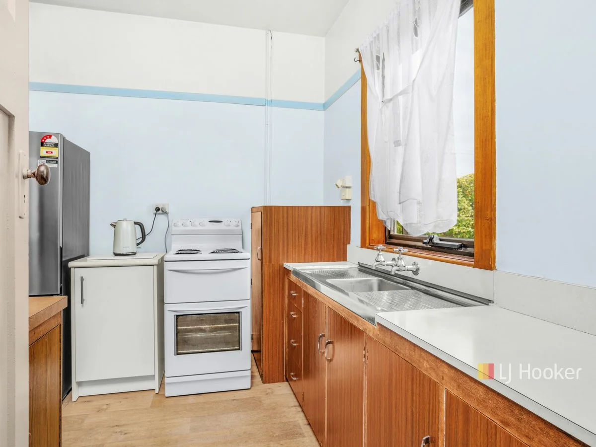 8 Victory Avenue, Devonport TAS 7310 photo 3